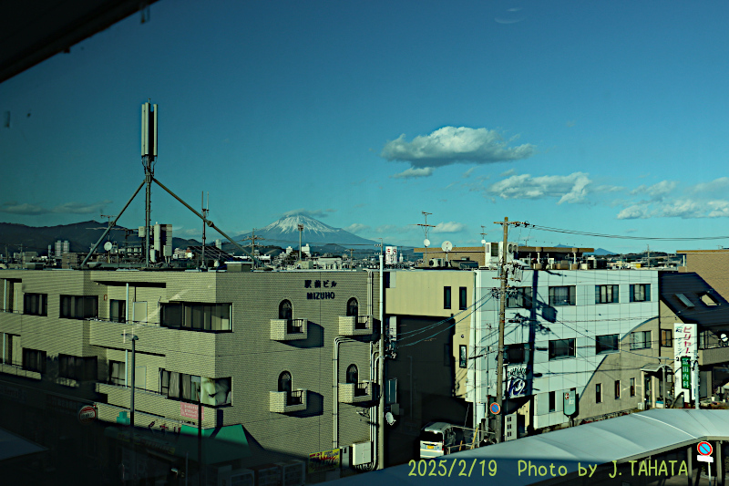 51031019_15