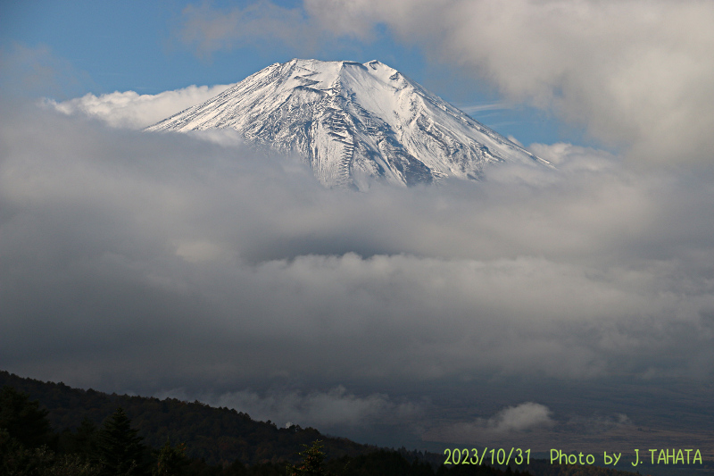 2023年10月31日の富士山写真
