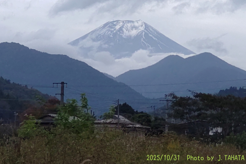 2025年10月31日の富士山写真