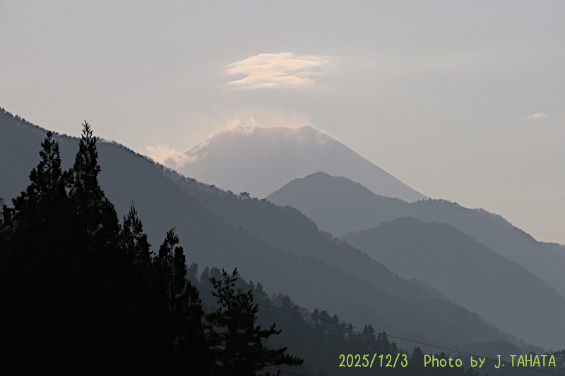 2025年12月3日の富士山写真